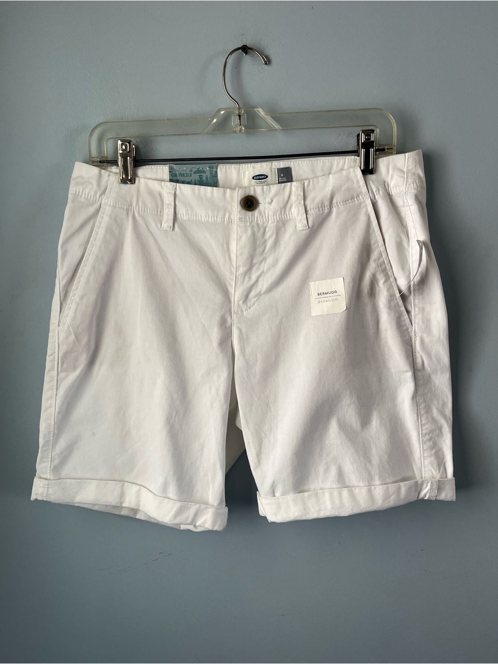 NWT Old Navy White Bermuda Cuffed Cotton Stretch Shorts Pockets Size 6